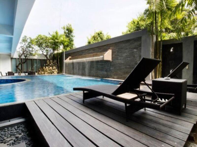 Kyriad Royal Seminyak Esterno foto