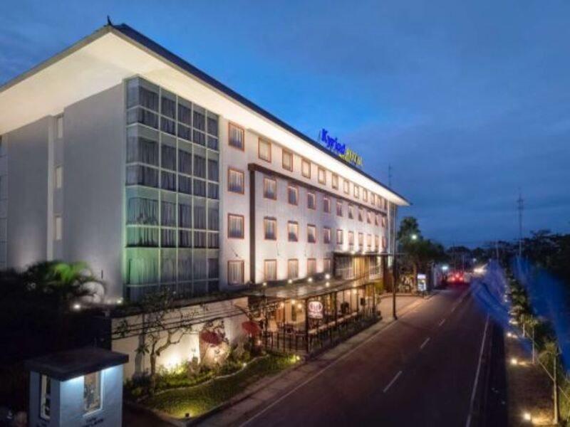 Kyriad Royal Seminyak Esterno foto