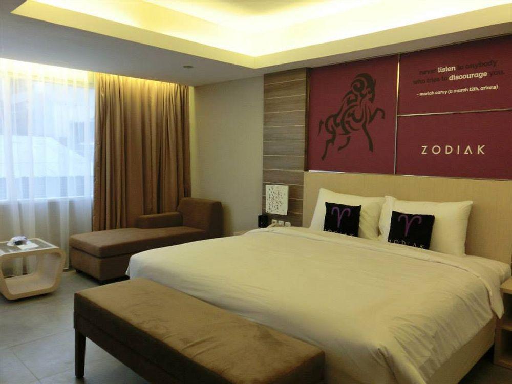 Kyriad Royal Seminyak Esterno foto