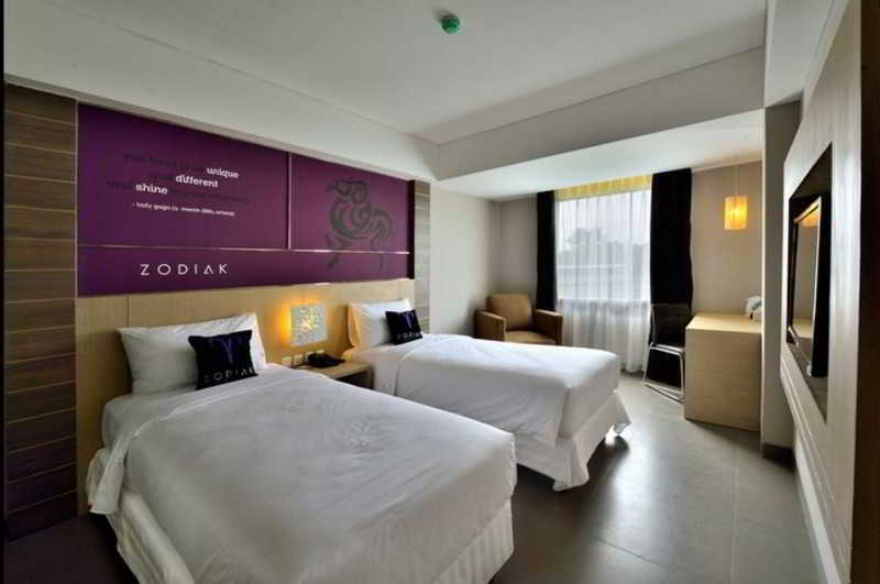 Kyriad Royal Seminyak Esterno foto